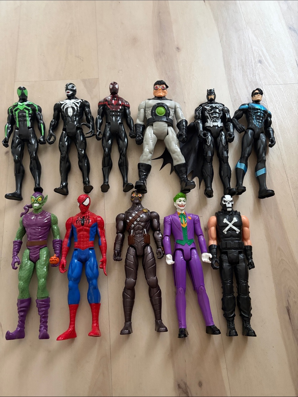 lot of 11 total DC Marvel 12'' inch titan action figures batman spiderman joker